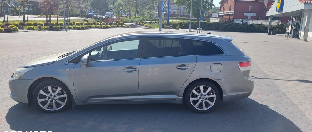 Toyota Avensis cena 22000 przebieg: 394369, rok produkcji 2009 z Reda małe 106